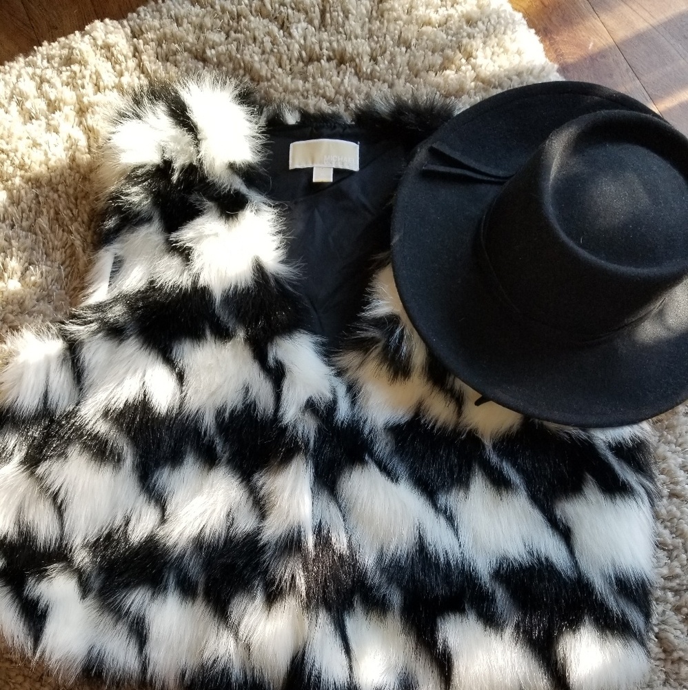 Fur vest